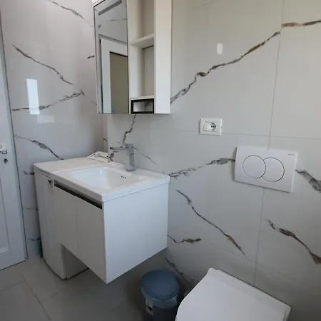 Apartment Harry Himare