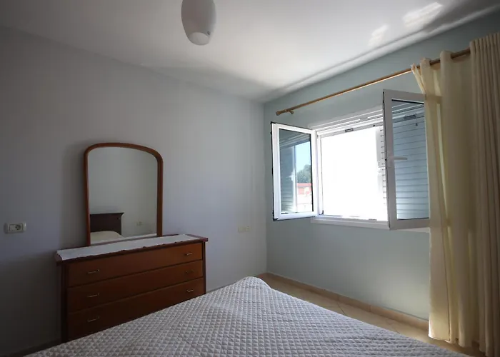 Harry Apartment Himarë